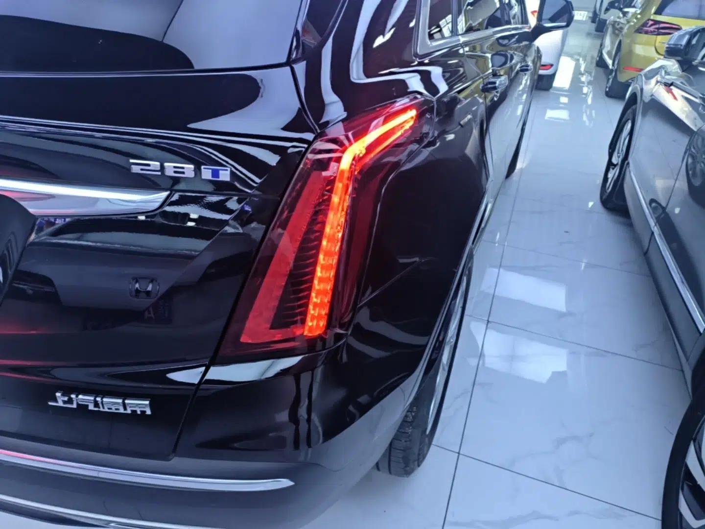 Cadillac XT5 2024 2.0T Two-Wheel Drive Fashion Edition — миниатюра 9