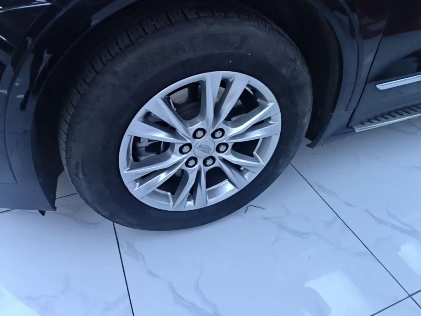 Cadillac XT5 2024 2.0T Two-Wheel Drive Fashion Edition — миниатюра 10