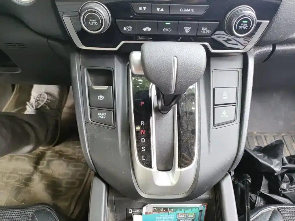 2020 Honda CR-V 240TURBO CVT 2WD Luxury Edition — миниатюра 11