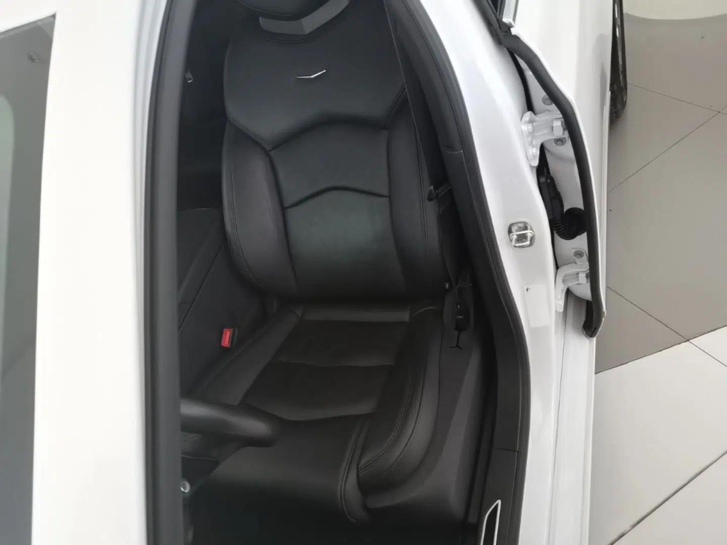 Cadillac CT6 2019 28T Luxury Model — миниатюра 17