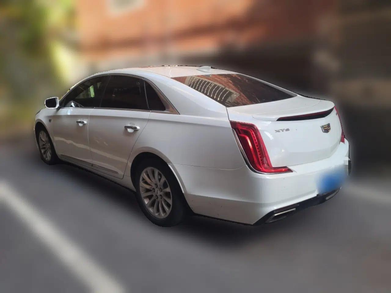 Cadillac XTS 2018 28T Elite Edition — миниатюра 4