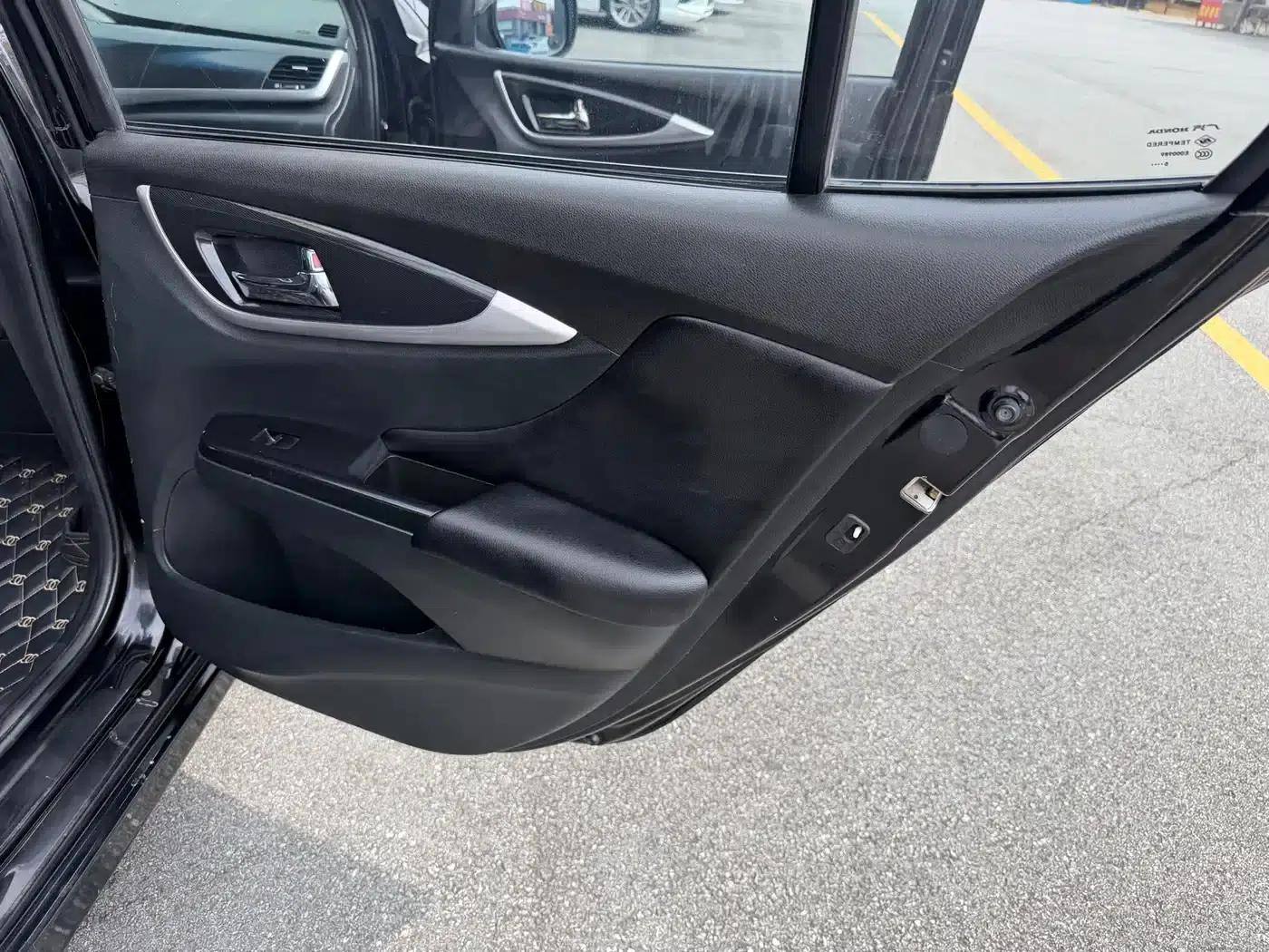 Honda Crider 2015 1.8L Automatic Comfort Edition — миниатюра 17