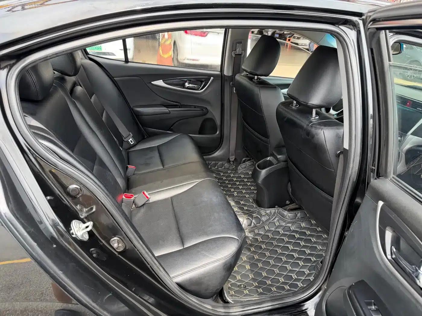Honda Crider 2015 1.8L Automatic Comfort Edition — миниатюра 18