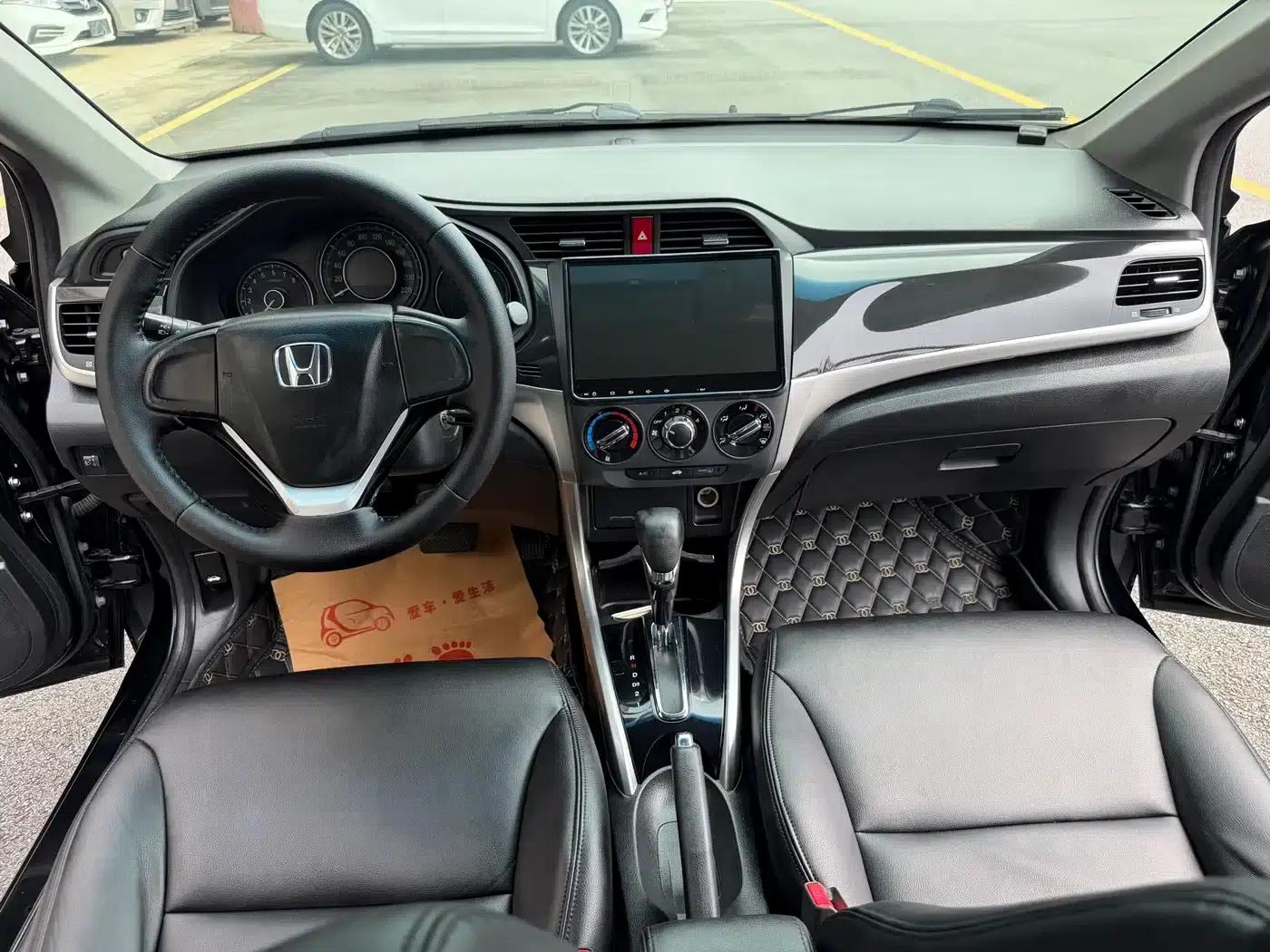 Honda Crider 2015 1.8L Automatic Comfort Edition — миниатюра 28