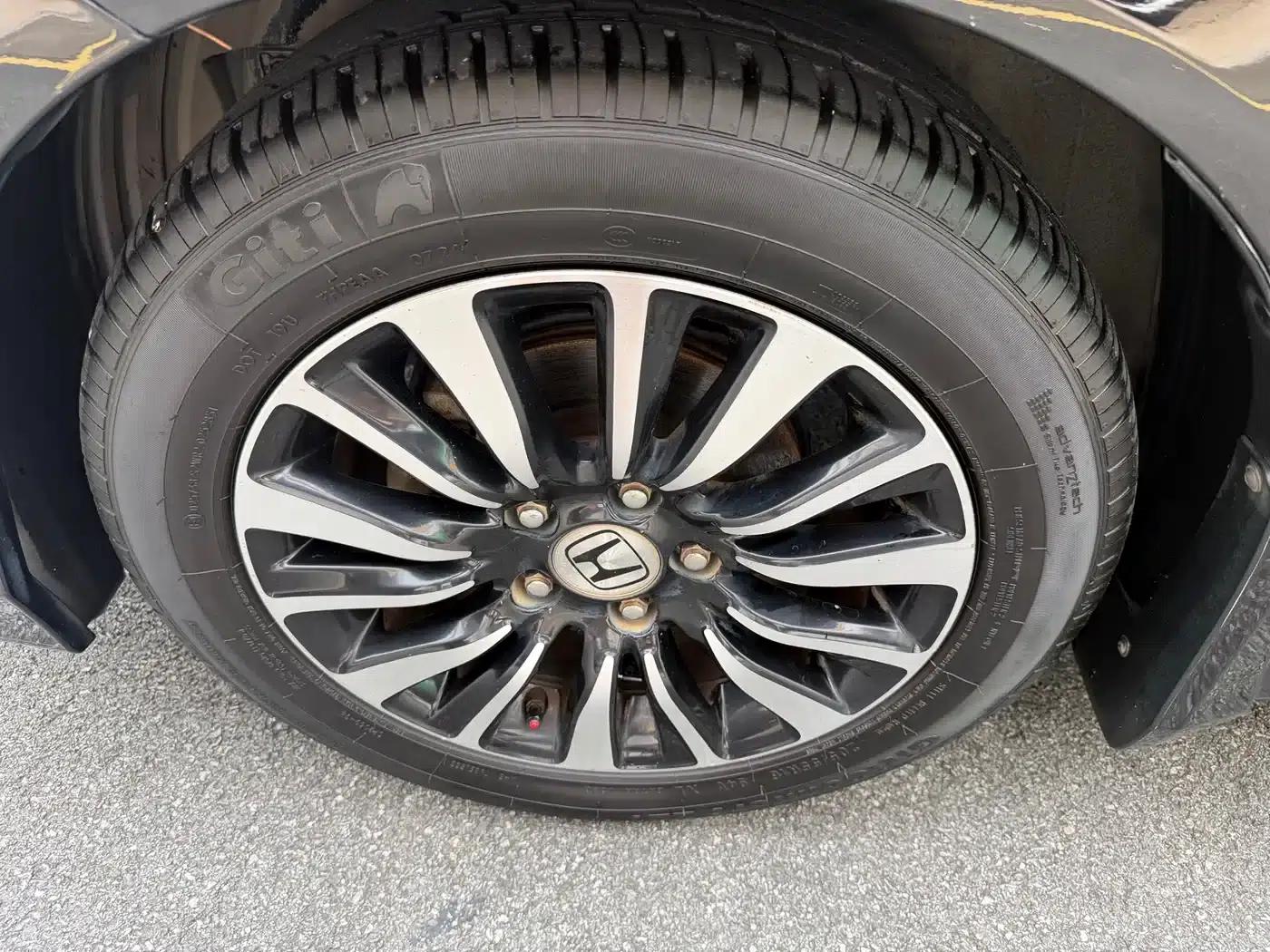 Honda Crider 2015 1.8L Automatic Comfort Edition — миниатюра 7