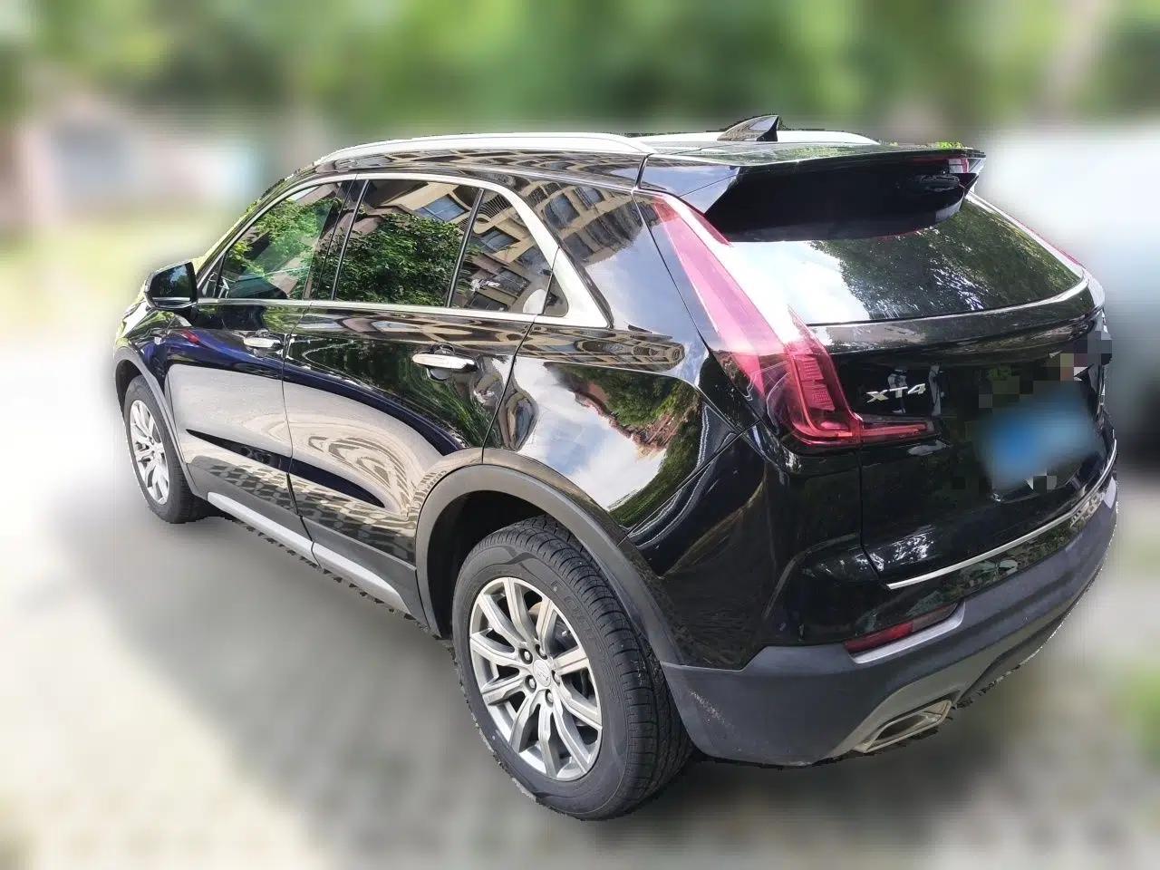 Cadillac XT4 2021 28T Two-Wheel Drive Luxury Version — миниатюра 4