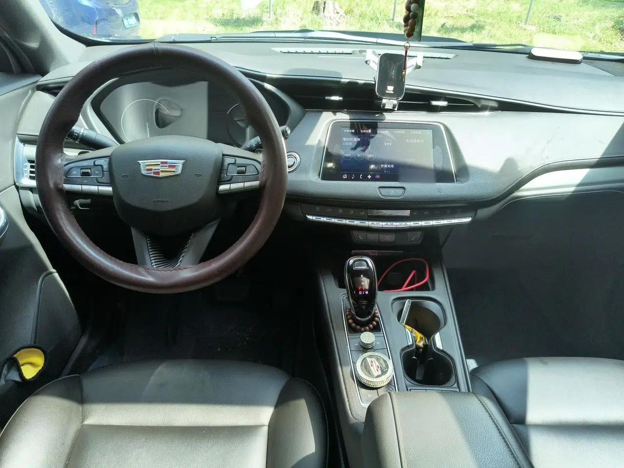Cadillac XT4 2021 28T Two-Wheel Drive Luxury Version — миниатюра 9