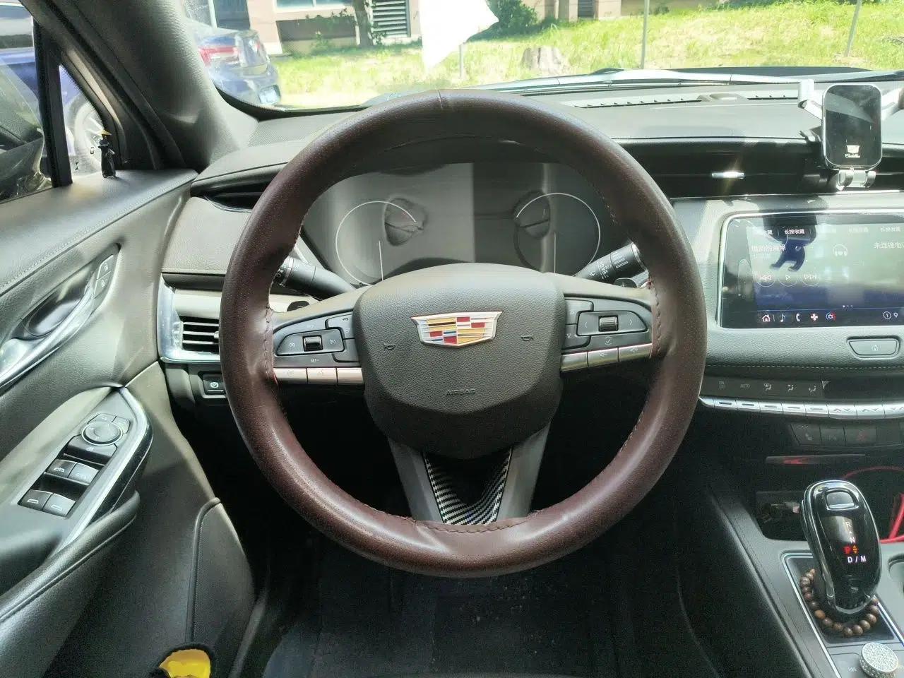 Cadillac XT4 2021 28T Two-Wheel Drive Luxury Version — миниатюра 10