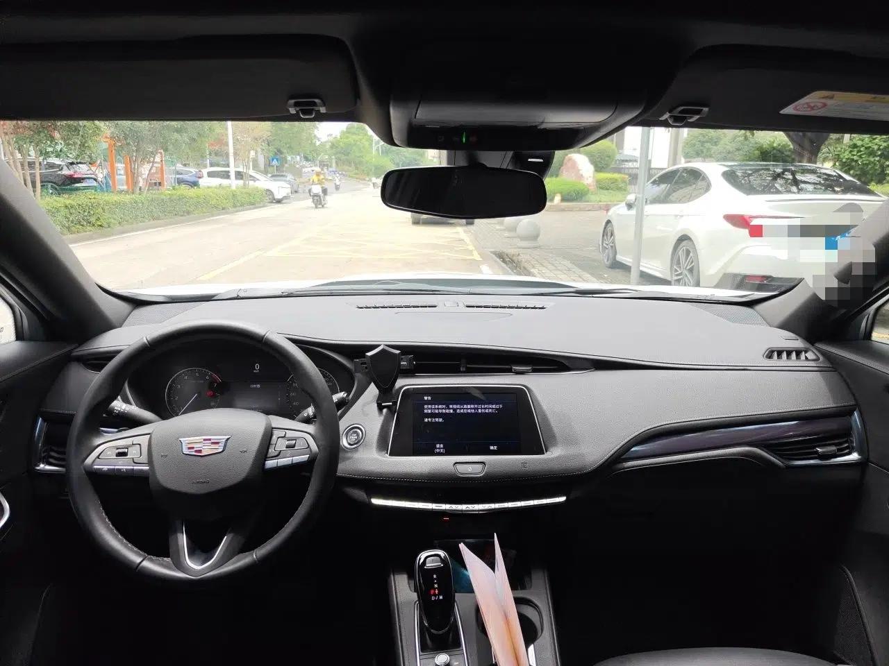 Cadillac XT4 2021 28T Two-Wheel Drive Tech Edition — миниатюра 18