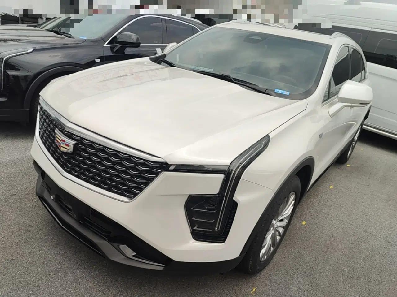 Cadillac XT4 2024 28T Two-Wheel-Drive Luxury Version — миниатюра 1