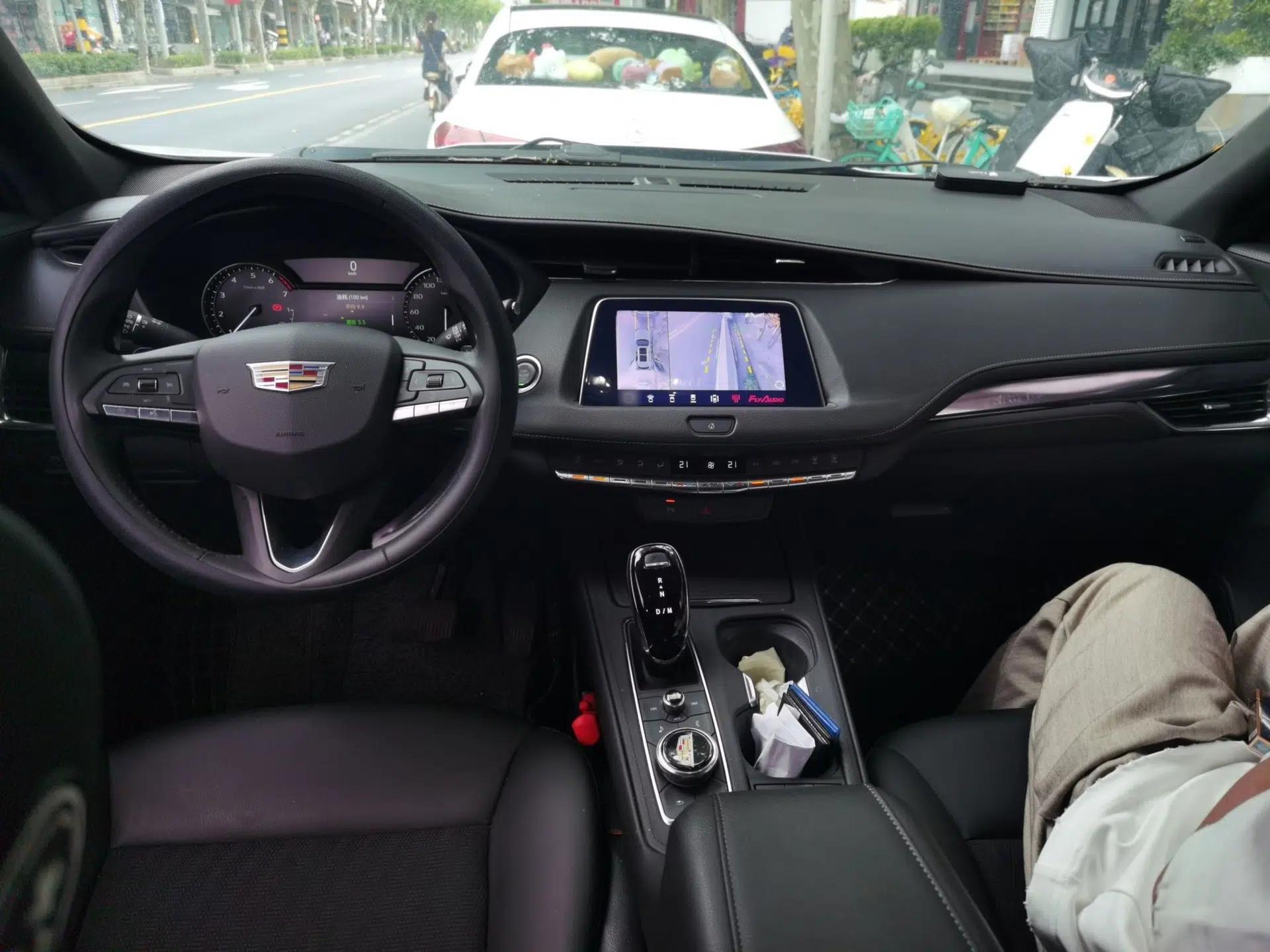 Cadillac XT4 2022 28T Two-Wheel Drive Fashion Edition — миниатюра 9