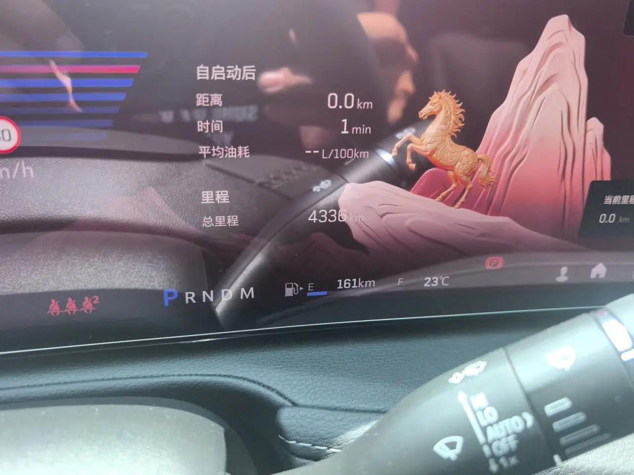 Cadillac XT4 2026 Model 28T Luxury Version — миниатюра 12