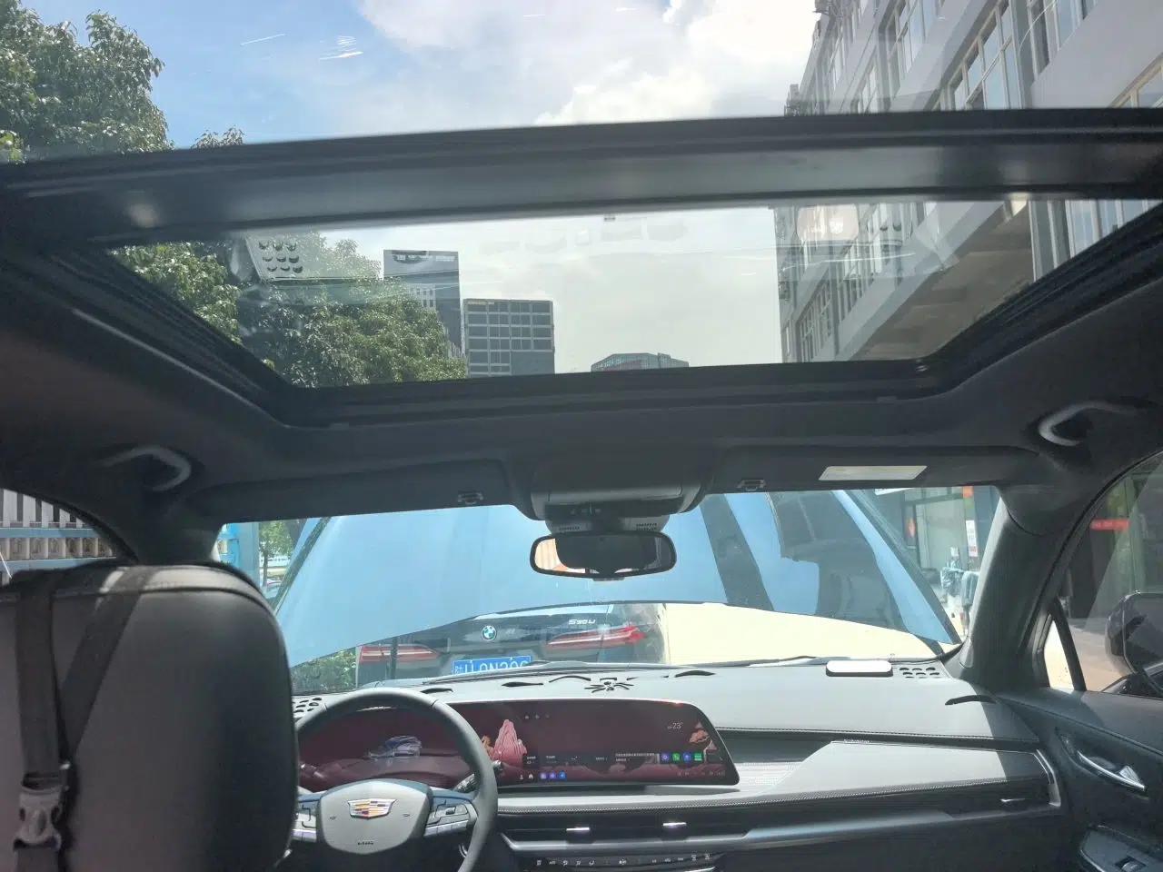 Cadillac XT4 2026 Model 28T Luxury Version — миниатюра 18