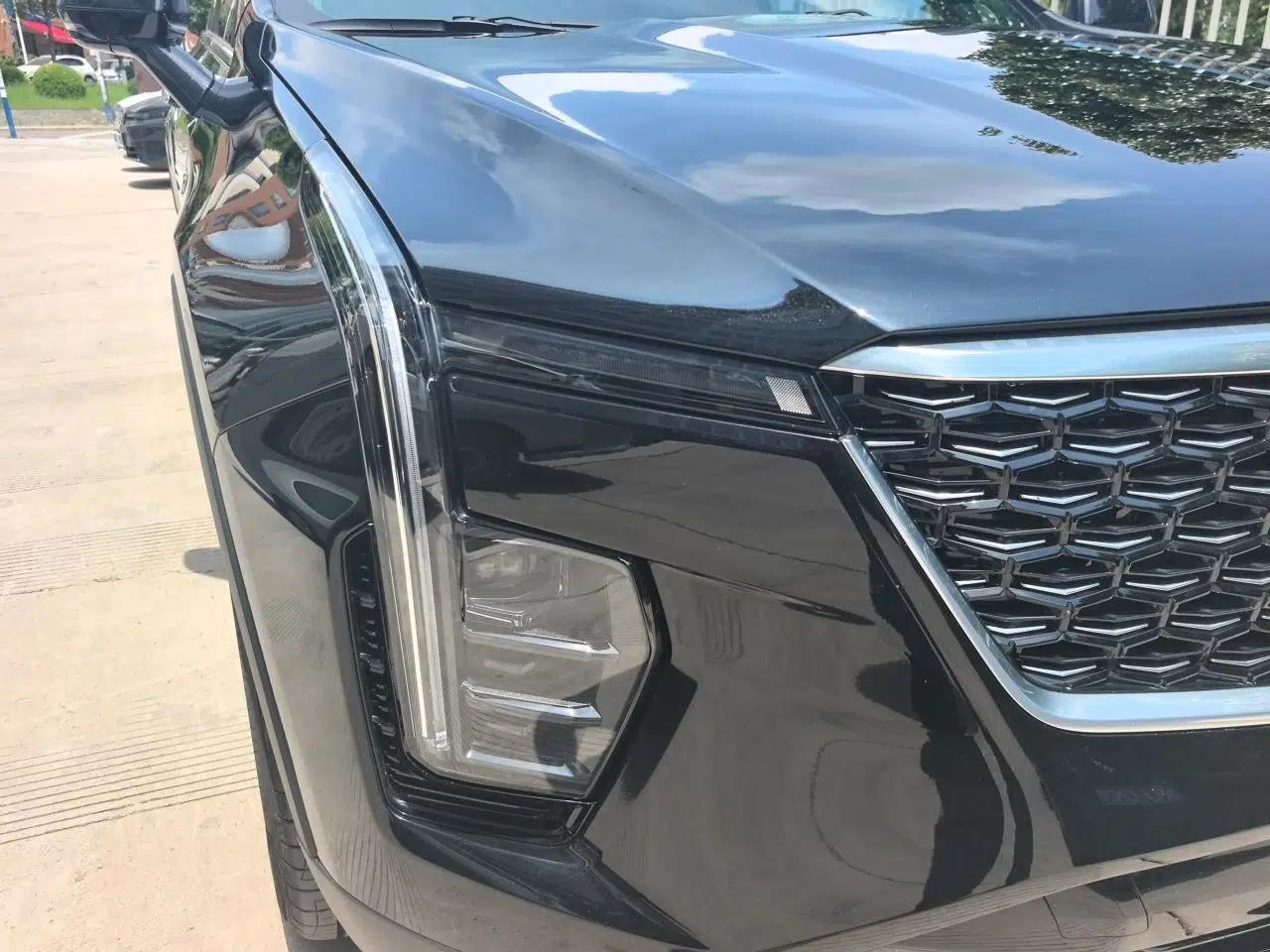 Cadillac XT4 2026 Model 28T Luxury Version — миниатюра 7