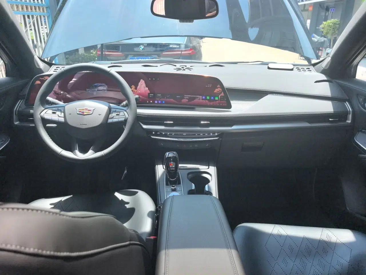 Cadillac XT4 2026 Model 28T Luxury Version — миниатюра 9