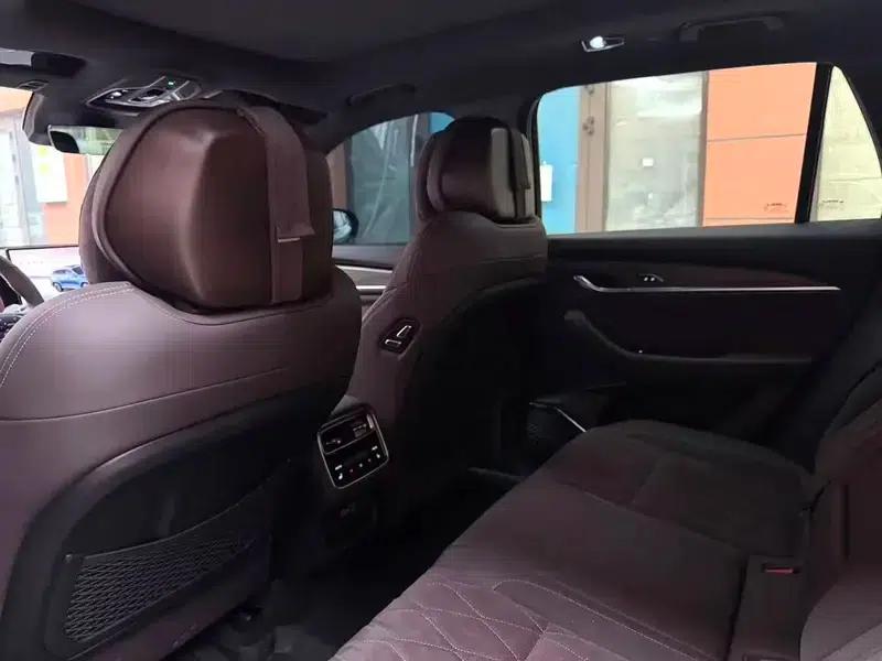 Geely Xingyue L 2026 2.0TD High-Power Automatic Two-Wheel Drive Oriental Star Edition — миниатюра 10