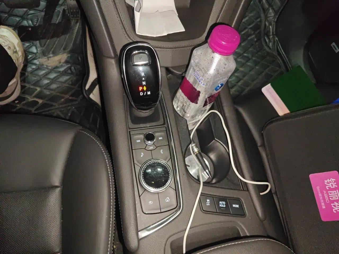 Cadillac XT6 2022 2.0T Six-Seater Four-Wheel Drive Luxury Version — миниатюра 14
