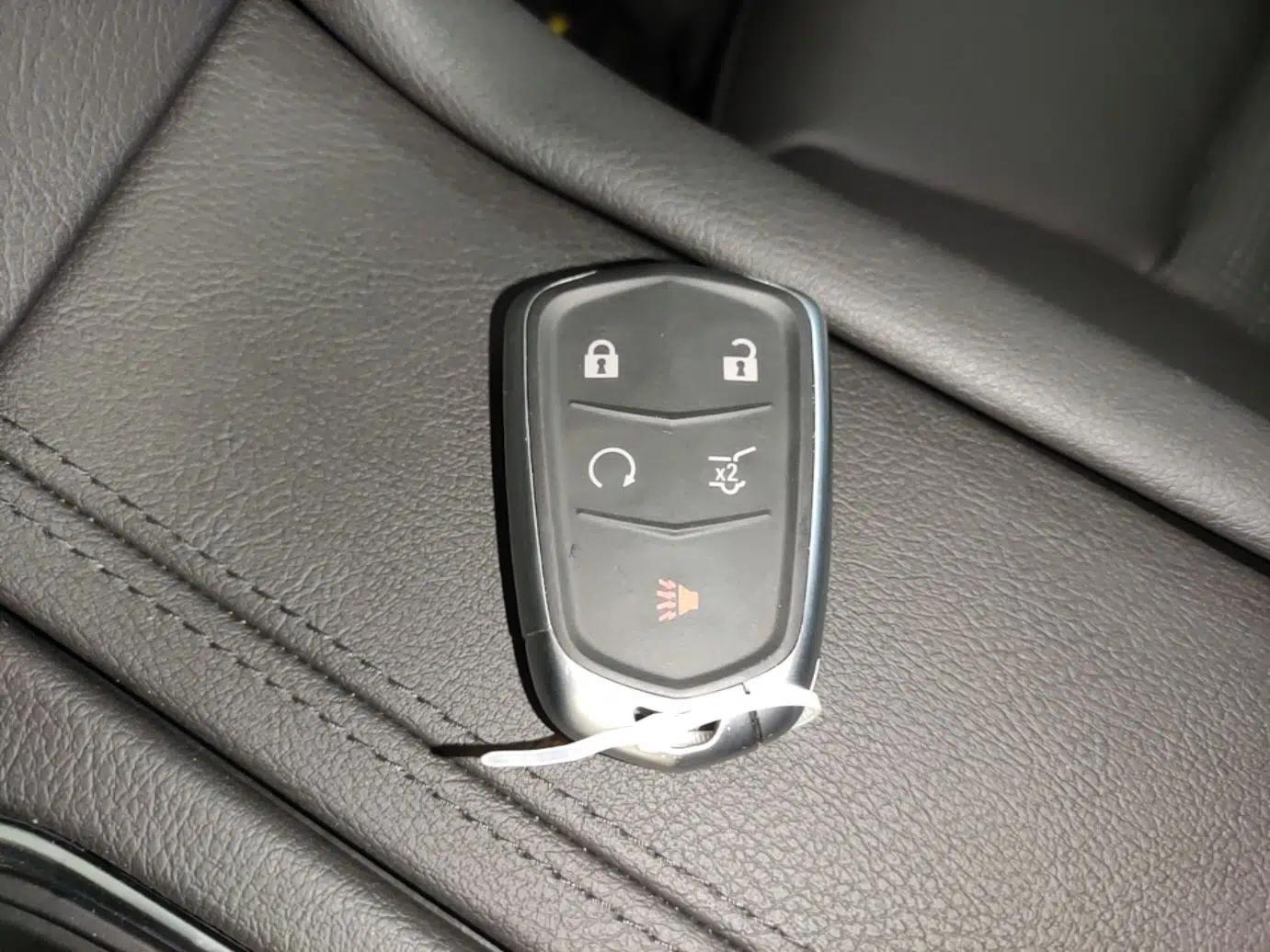 Cadillac XT6 2025 2.0T Six-Seater All-Wheel-Drive Prestige Executive Black Label Version — миниатюра 28