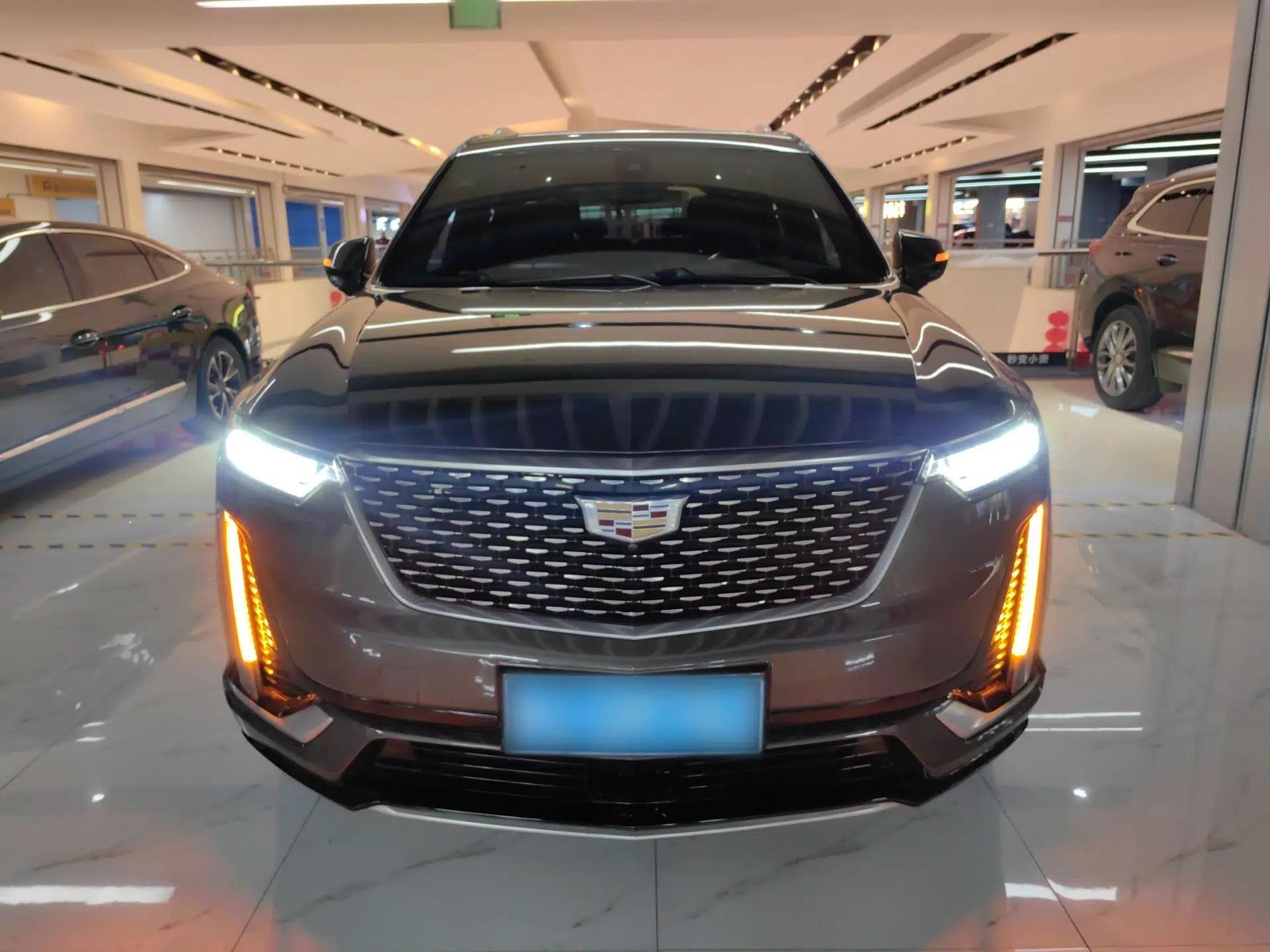 Cadillac XT6 2020 28T Six-Seater Four-Wheel-Drive Platinum Sport Edition — миниатюра 2