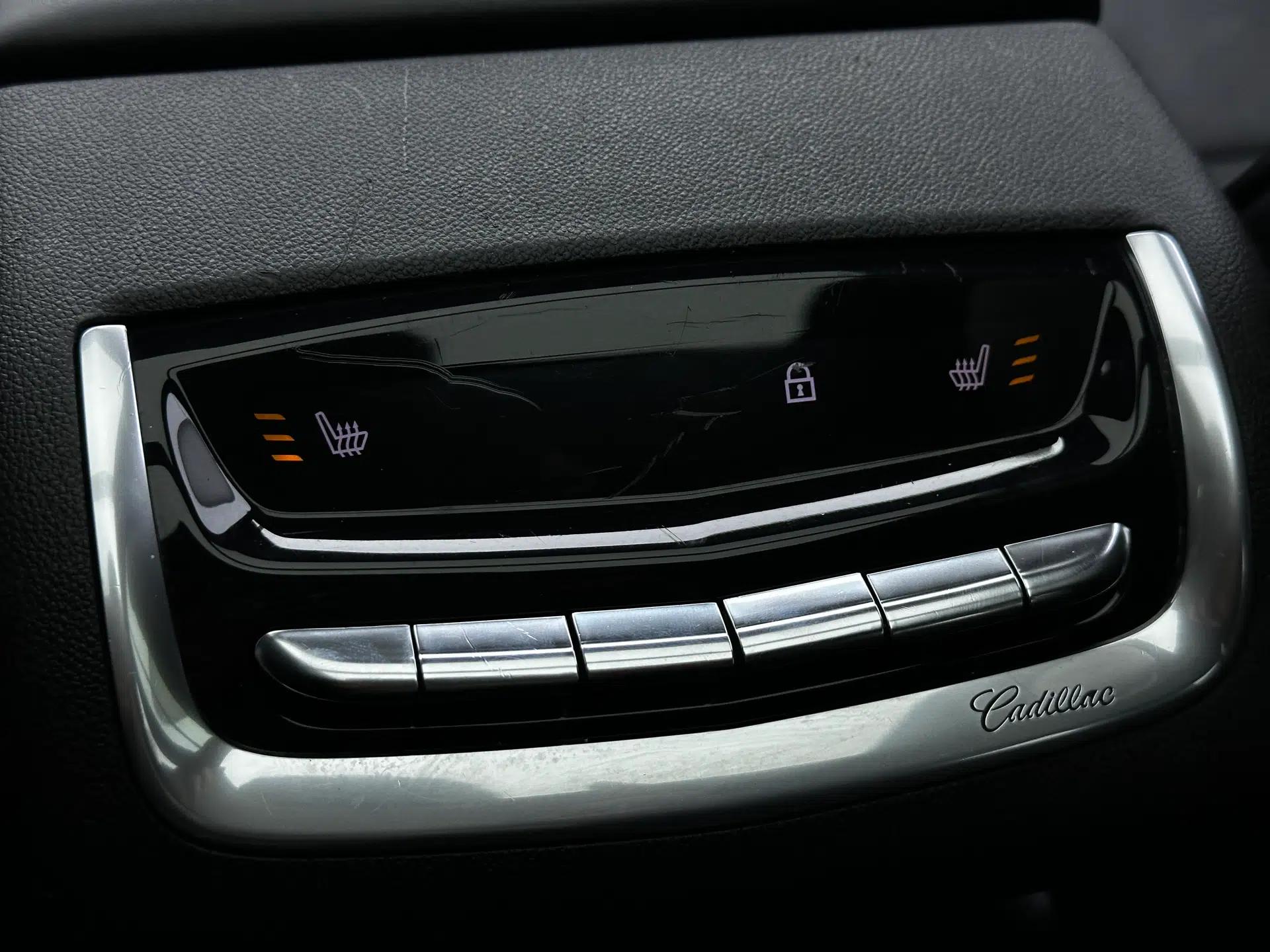 Cadillac XT6 2020 28T Six-Seater Four-Wheel-Drive Platinum Sport Edition — миниатюра 36