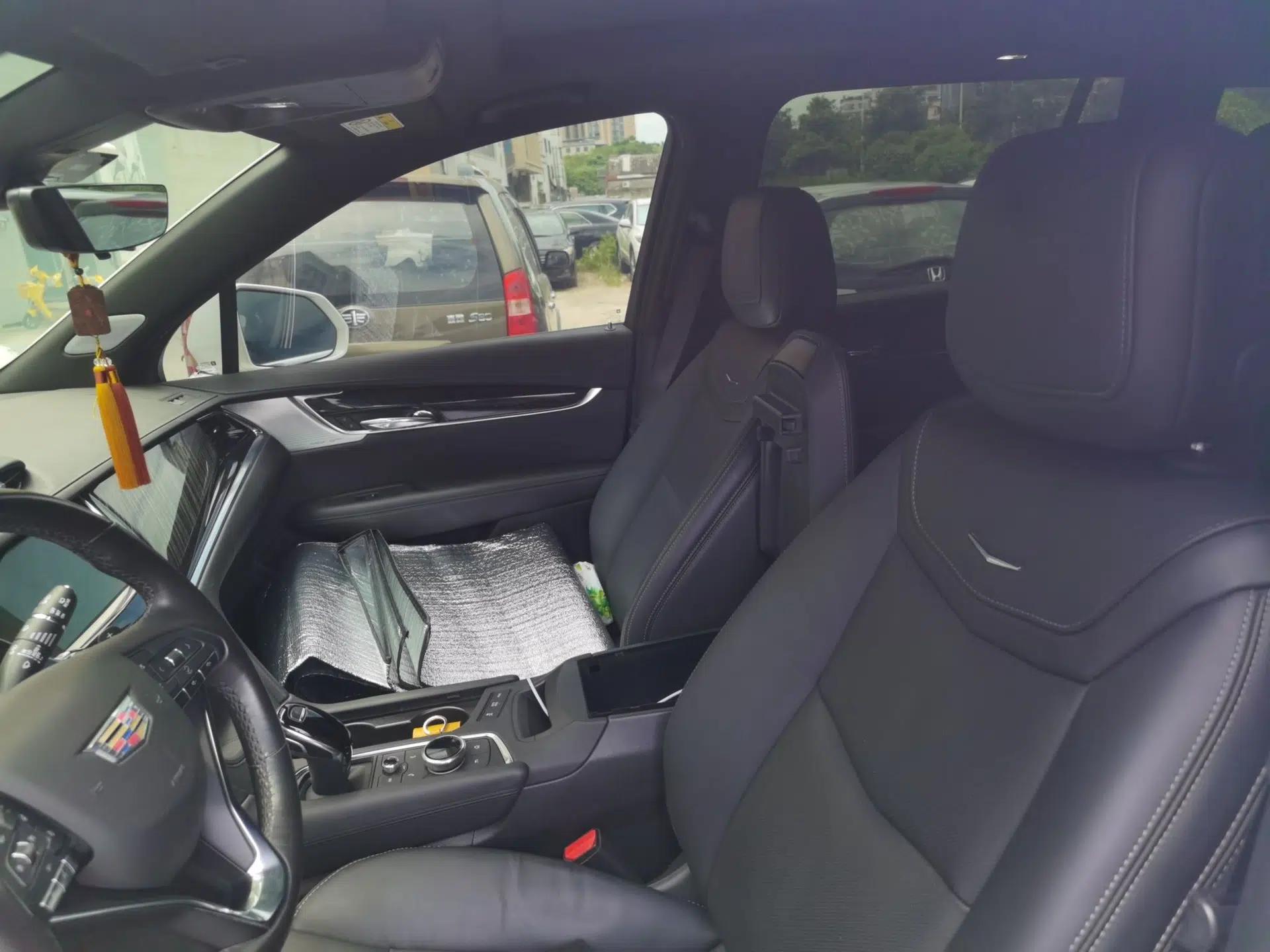 Cadillac XT6 2022 2.0T Six-Seater Four-Wheel Drive Luxury Version — миниатюра 15