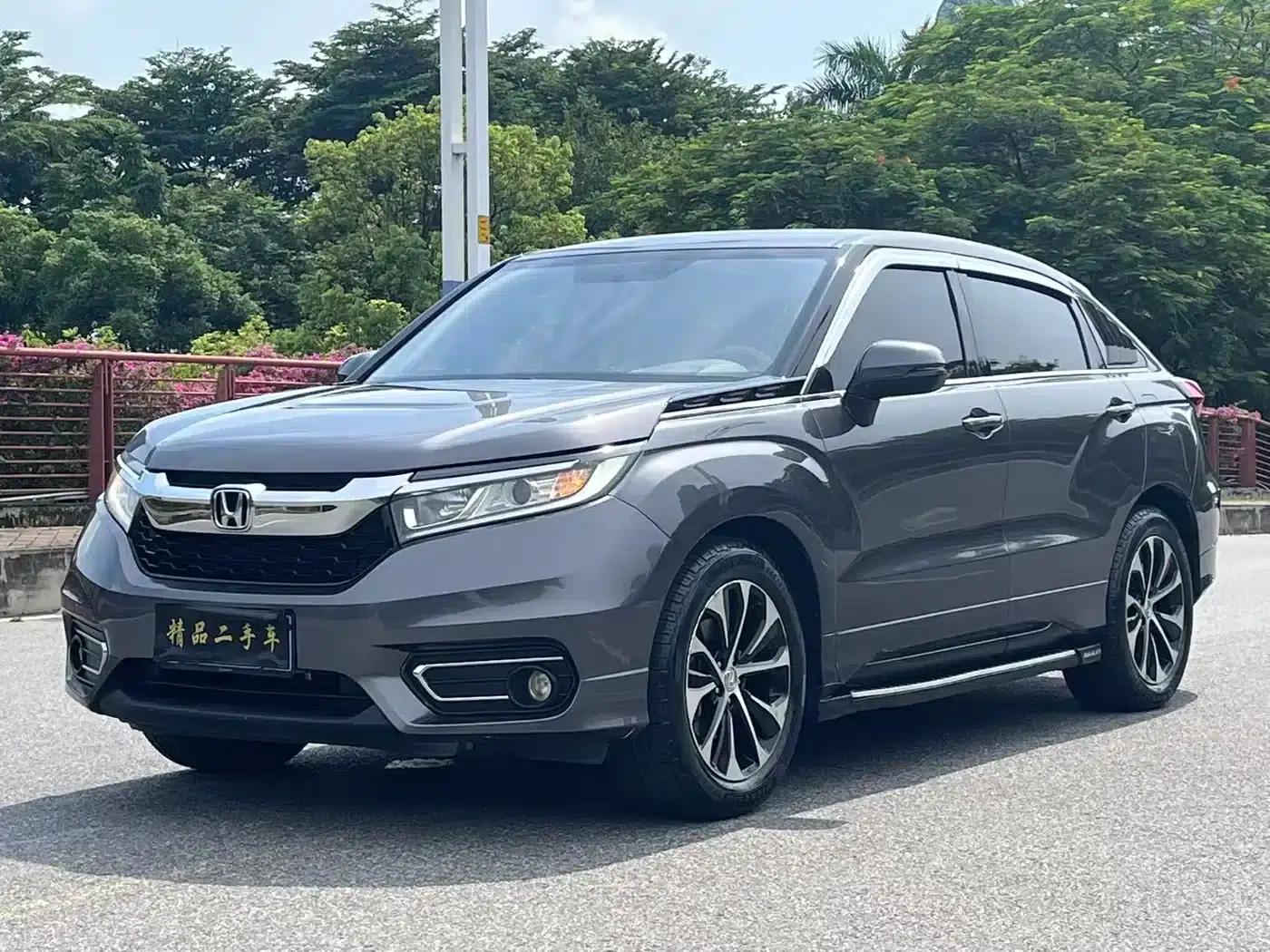 2017 Honda Avancier 240TURBO 2WD Luxury Edition — миниатюра 1