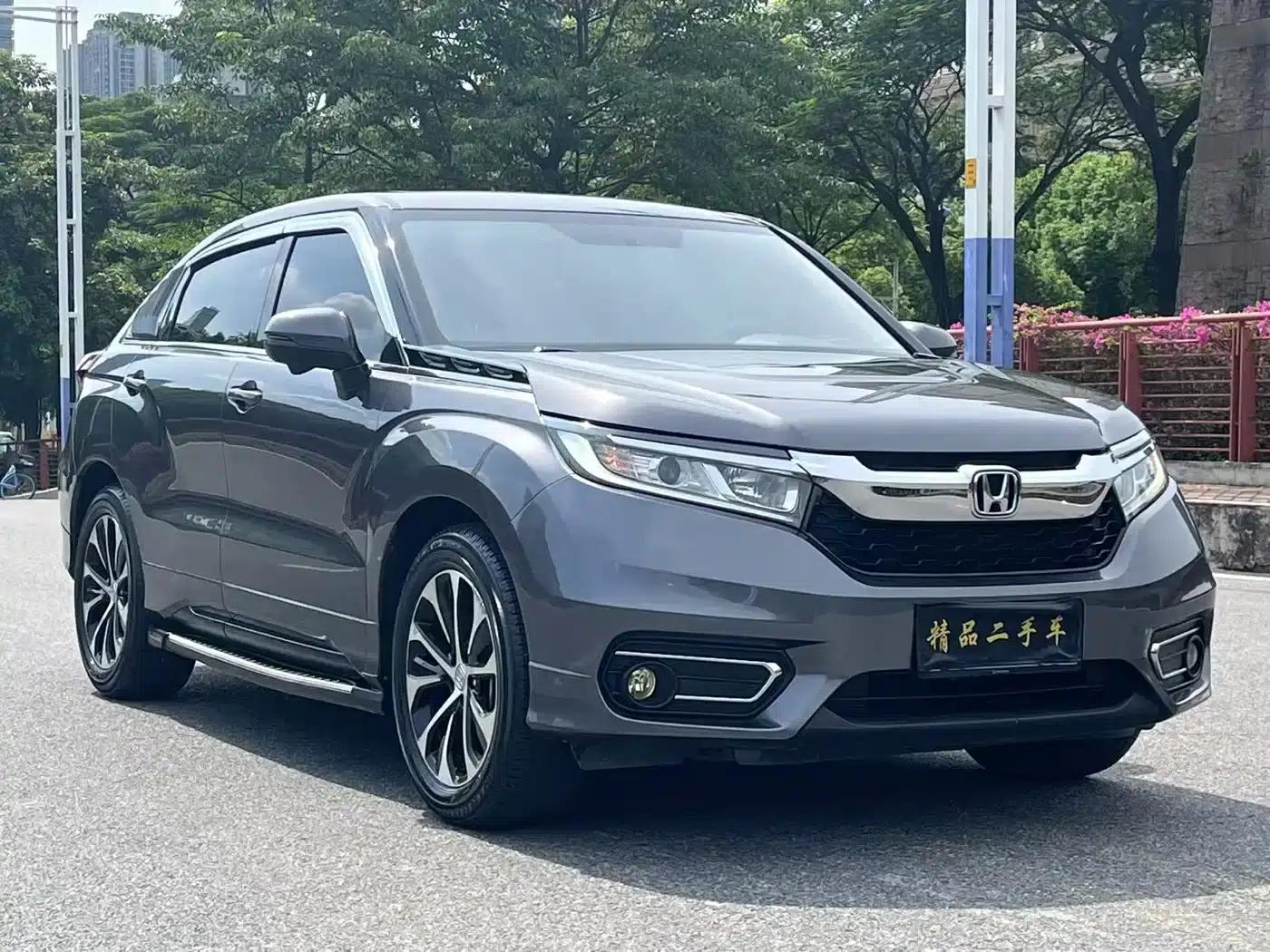 2017 Honda Avancier 240TURBO 2WD Luxury Edition — миниатюра 3