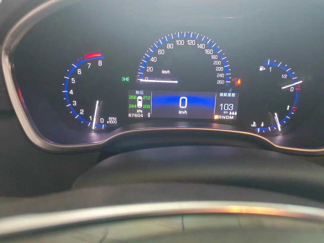 Cadillac SRX 2015 3.0L Comfort Version — миниатюра 12
