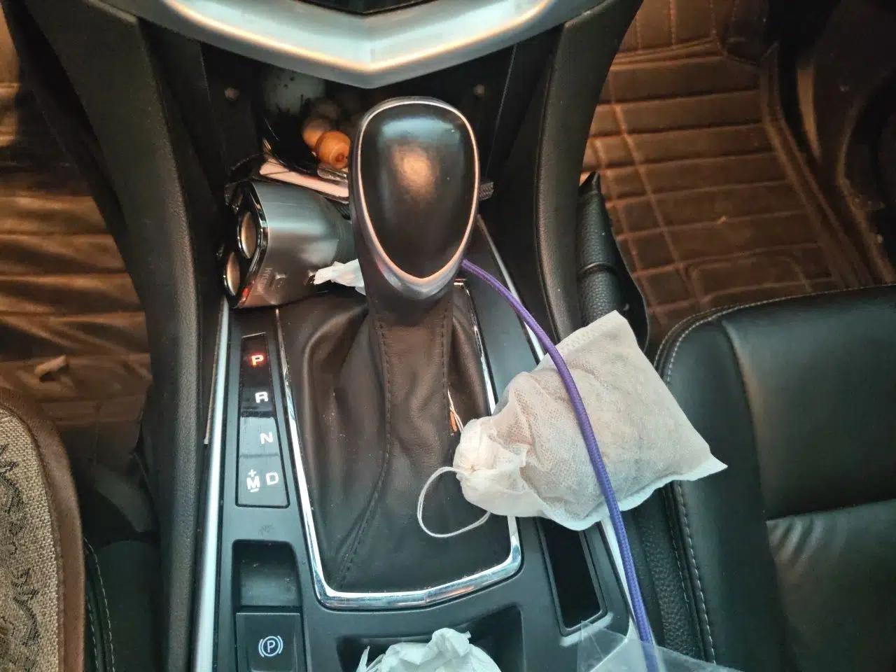 Cadillac SRX 2015 3.0L Comfort Version — миниатюра 14