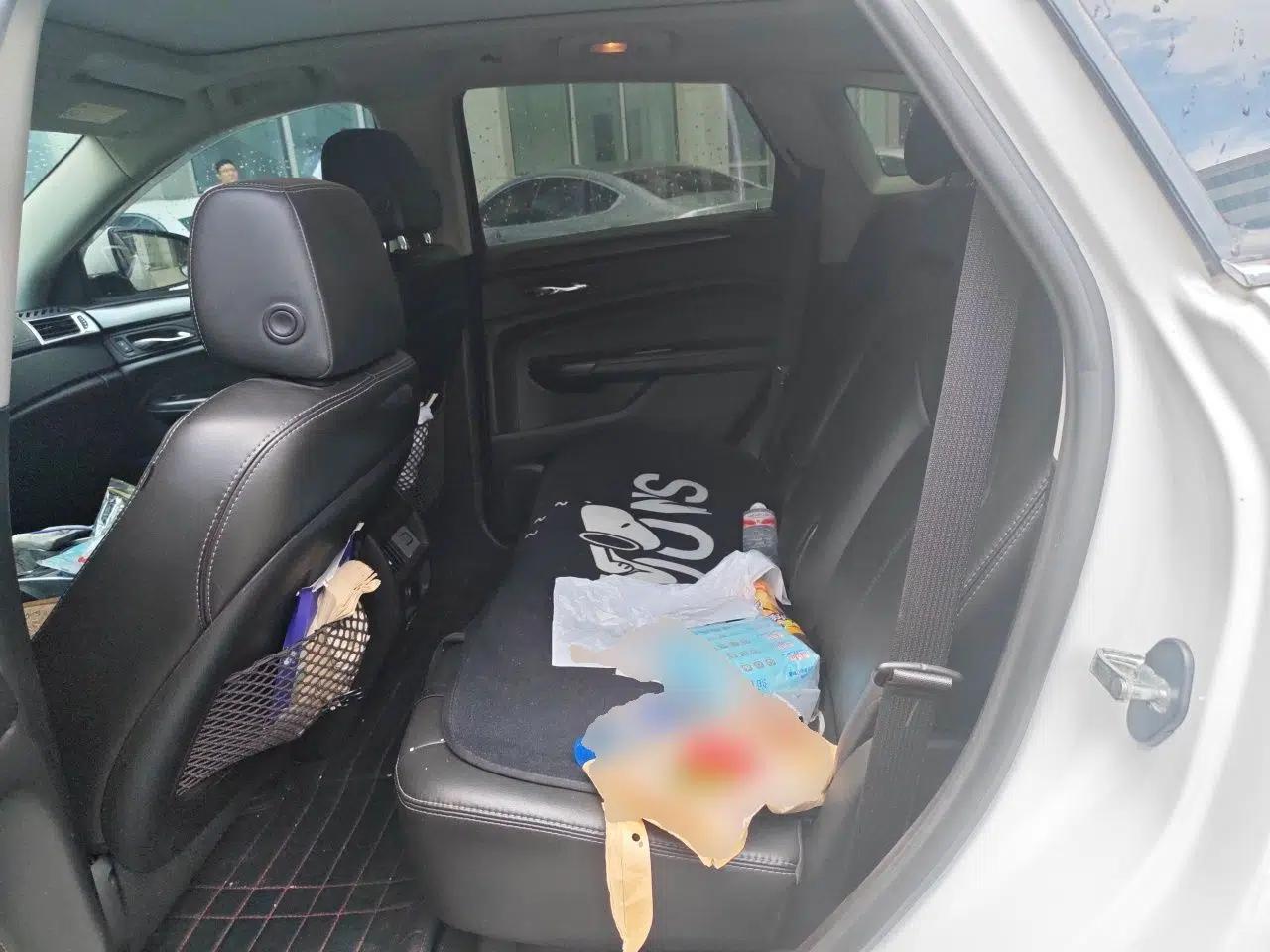Cadillac SRX 2015 3.0L Comfort Version — миниатюра 17