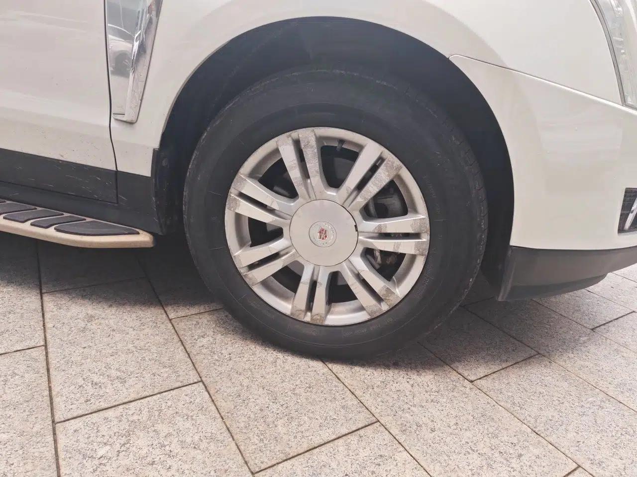 Cadillac SRX 2015 3.0L Comfort Version — миниатюра 8