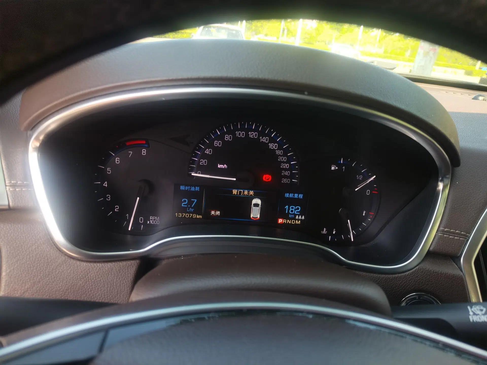 Cadillac SRX 2015 3.0L Elite Model — миниатюра 11