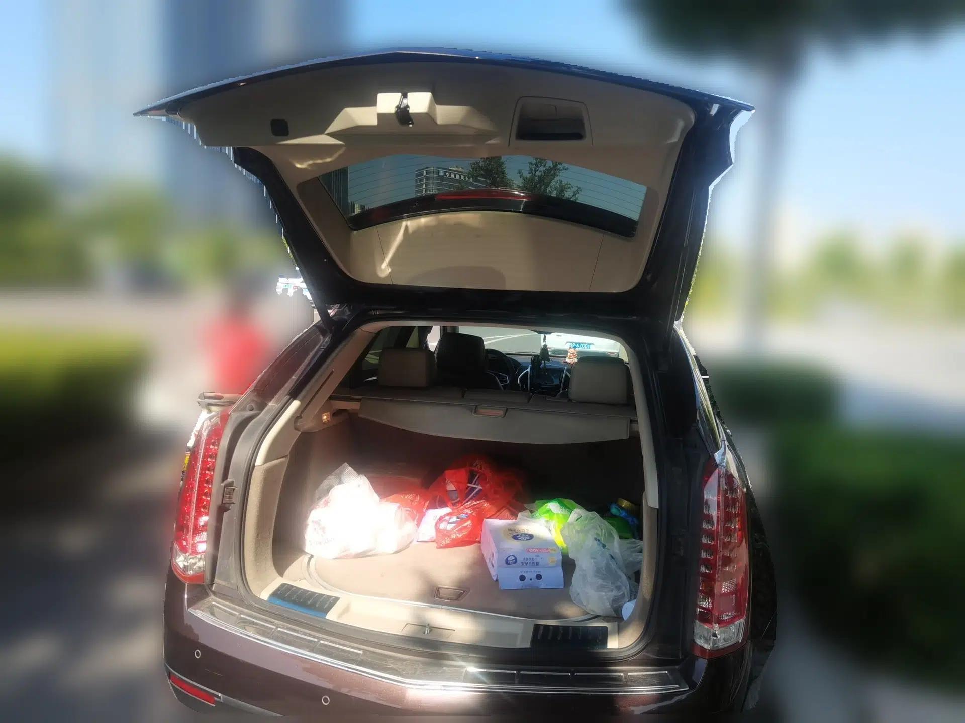 Cadillac SRX 2015 3.0L Elite Model — миниатюра 19