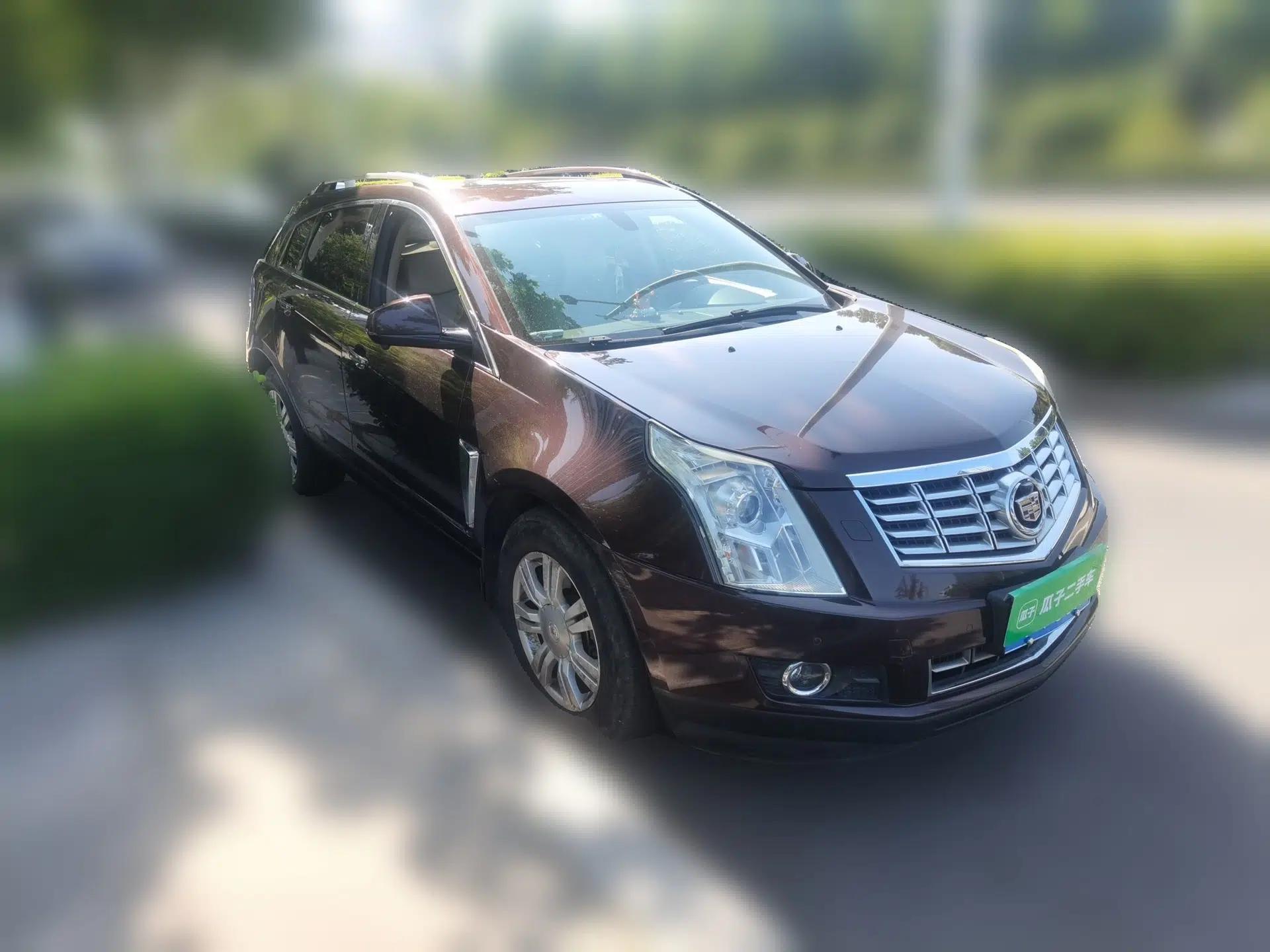 Cadillac SRX 2015 3.0L Elite Model — миниатюра 3