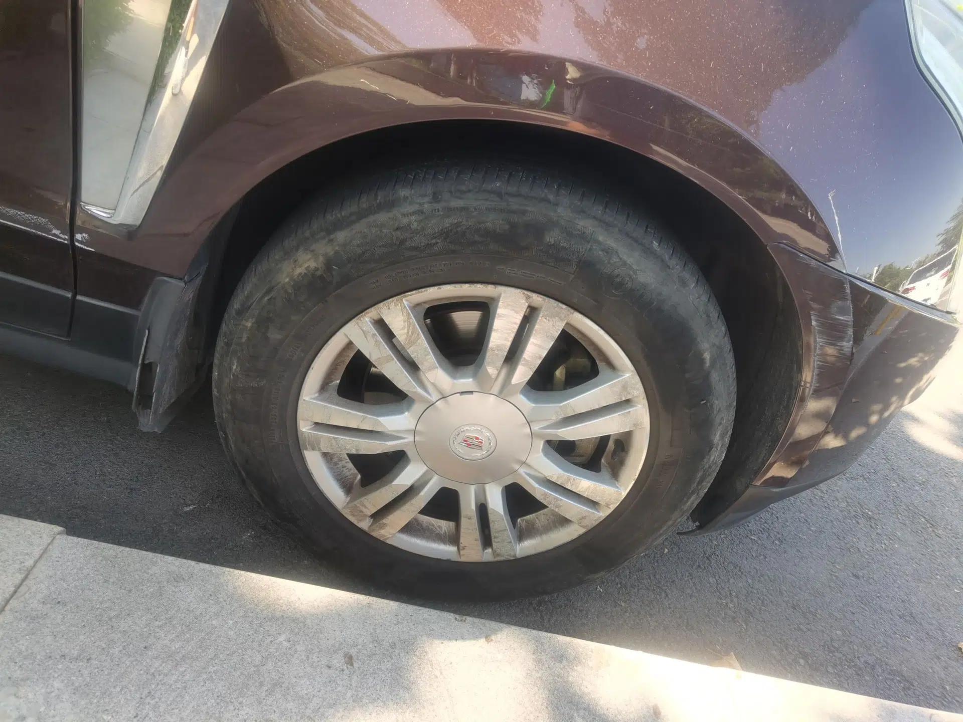 Cadillac SRX 2015 3.0L Elite Model — миниатюра 8