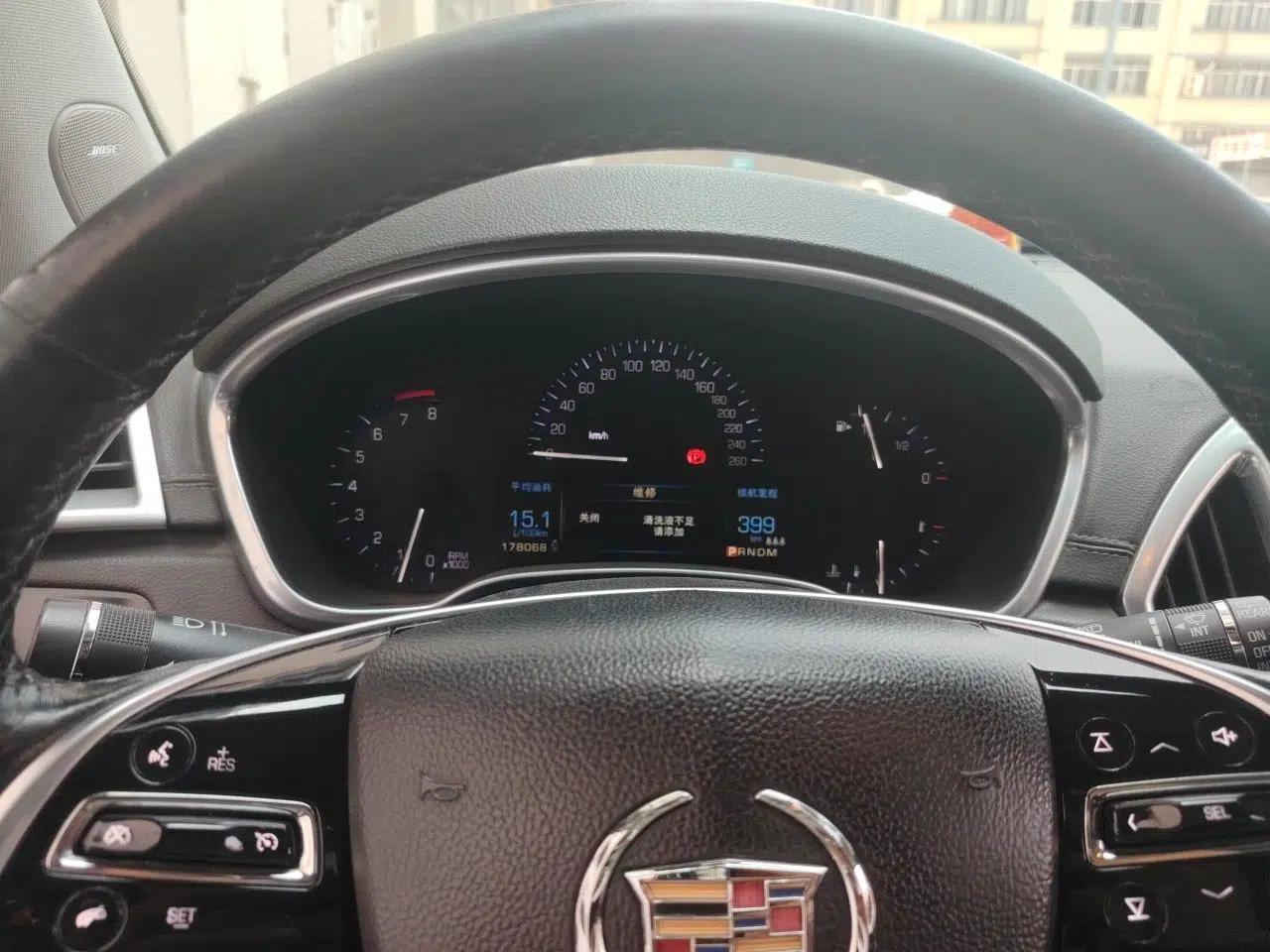 Cadillac SRX 2013 3.0L Comfort Model — миниатюра 11