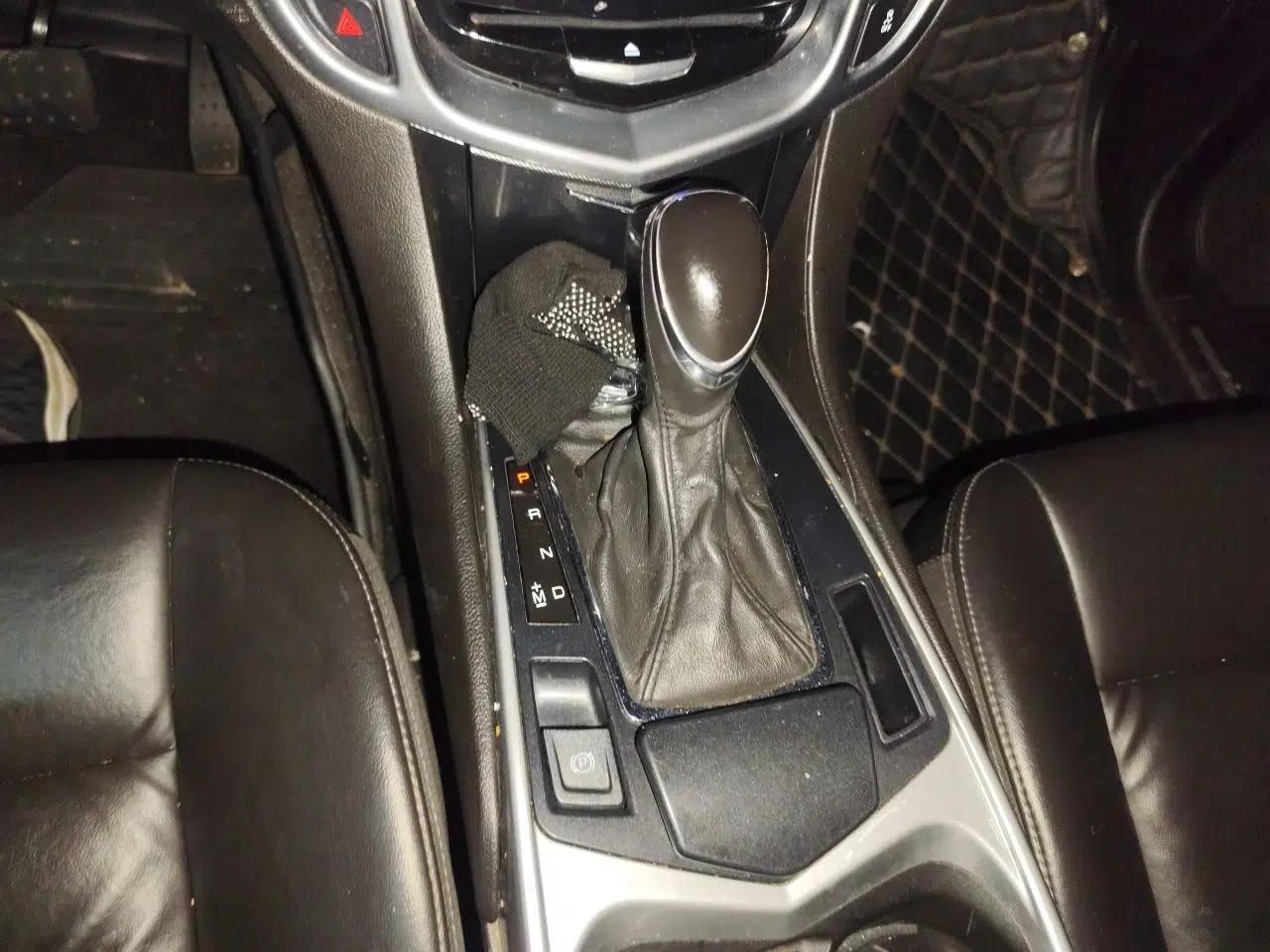 Cadillac SRX 2013 3.0L Comfort Model — миниатюра 14