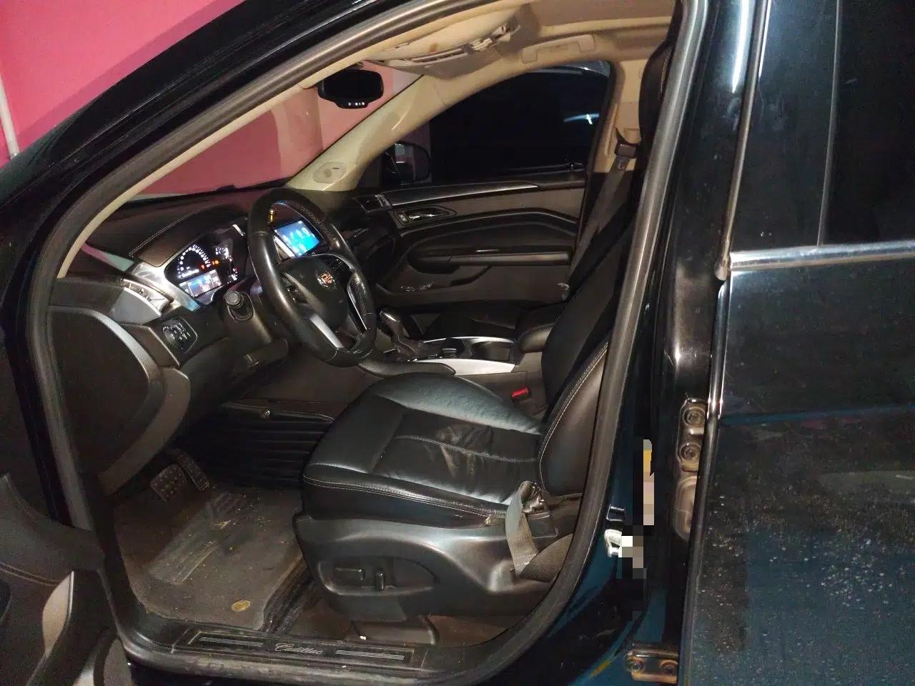 Cadillac SRX 2013 3.0L Comfort Model — миниатюра 15