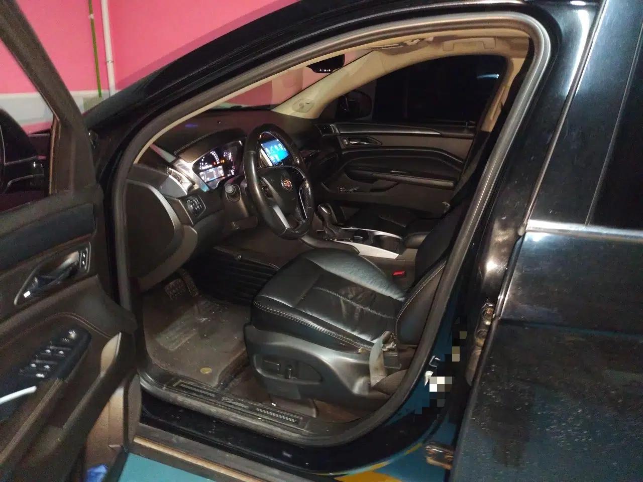 Cadillac SRX 2013 3.0L Comfort Model — миниатюра 16
