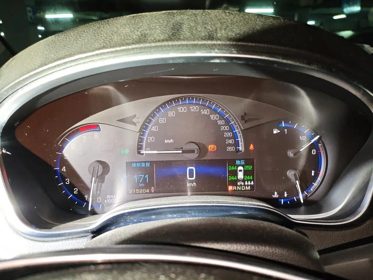 Cadillac SRX 2014 3.0L Leading Model — миниатюра 11