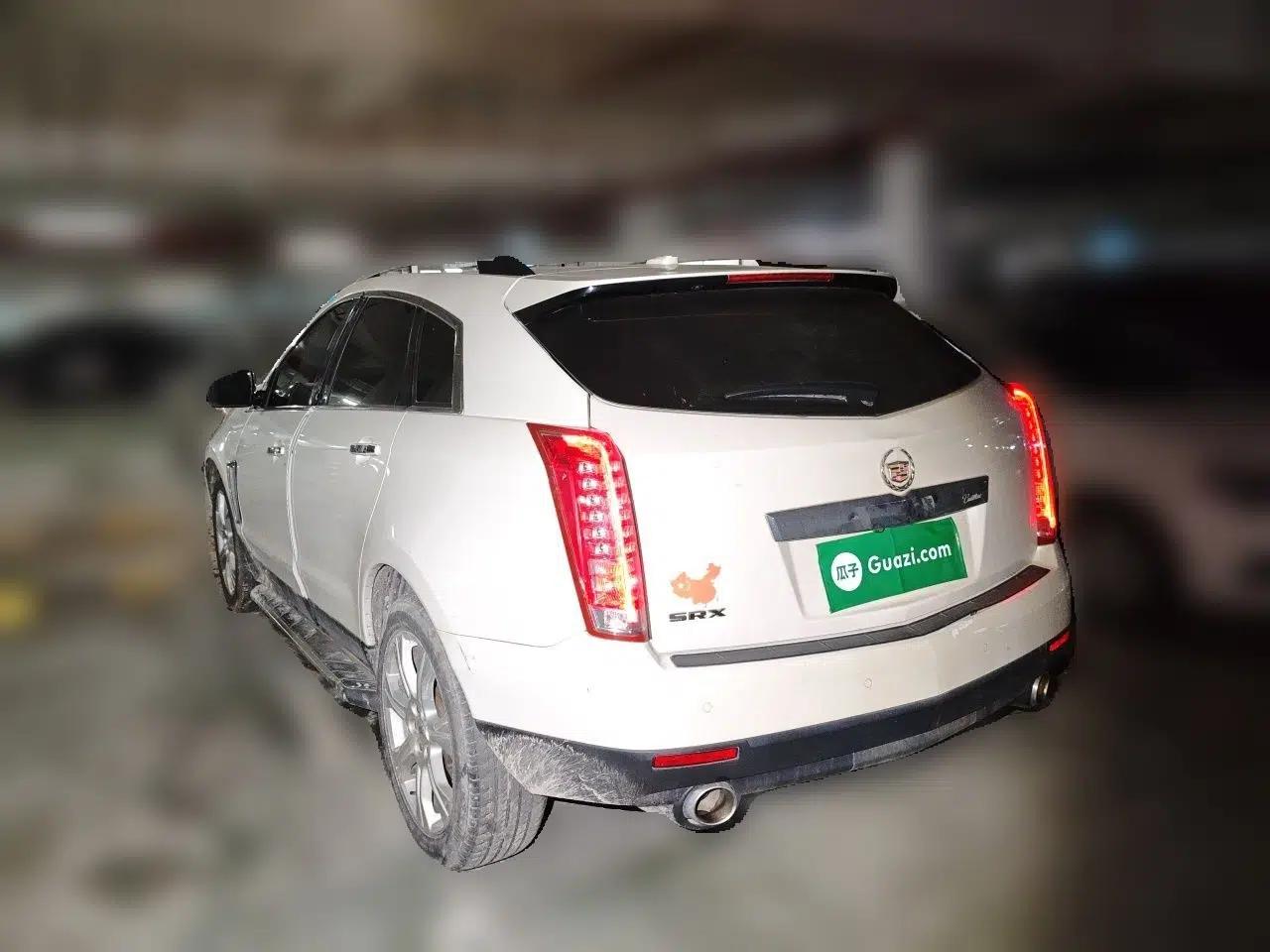 Cadillac SRX 2014 3.0L Leading Model — миниатюра 4