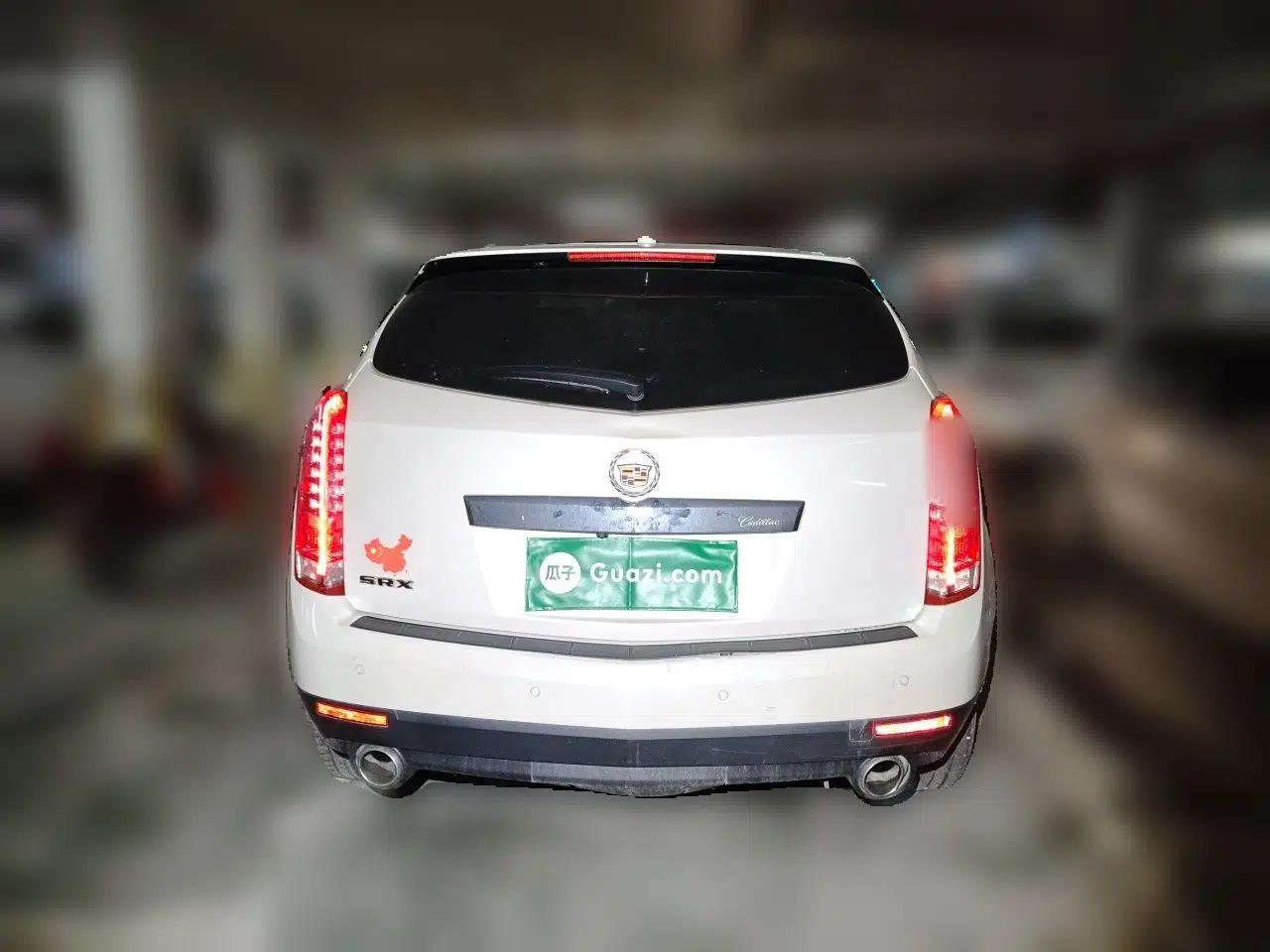 Cadillac SRX 2014 3.0L Leading Model — миниатюра 5