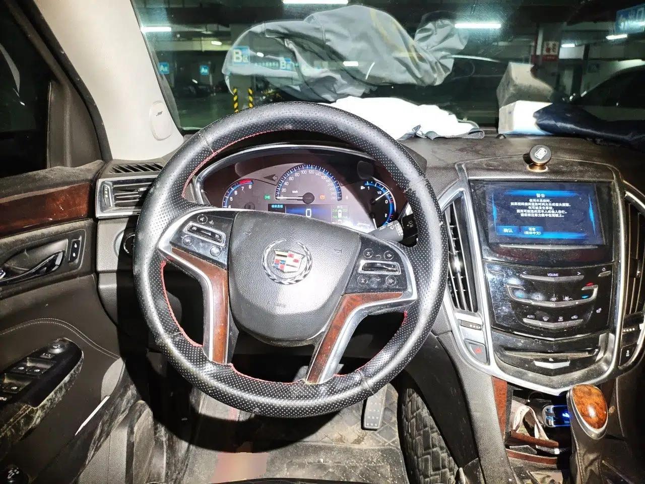 Cadillac SRX 2014 3.0L Leading Model — миниатюра 10