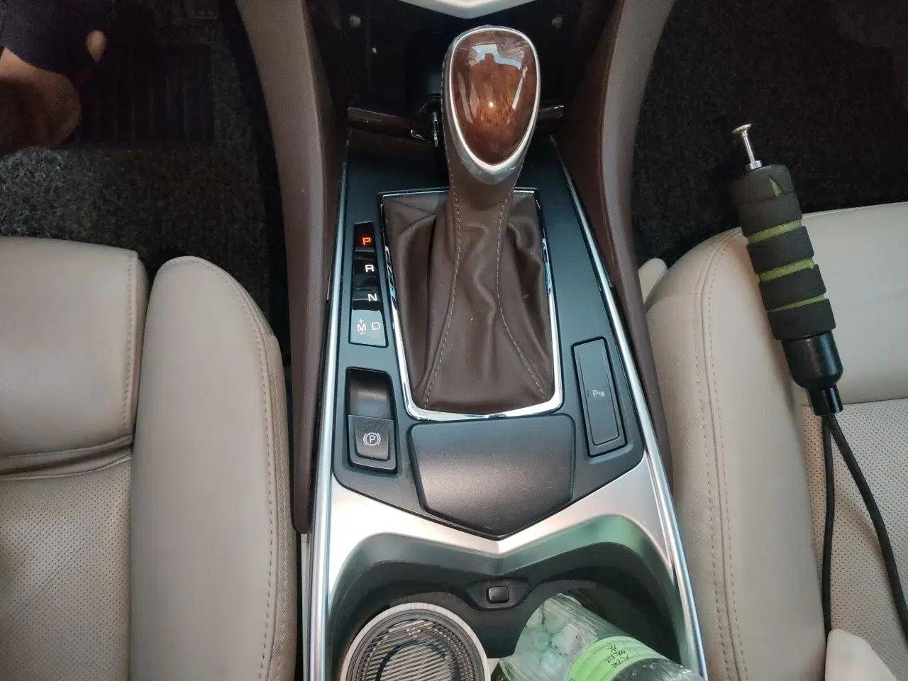 Cadillac SRX 2014 3.0L Elite Model — миниатюра 14