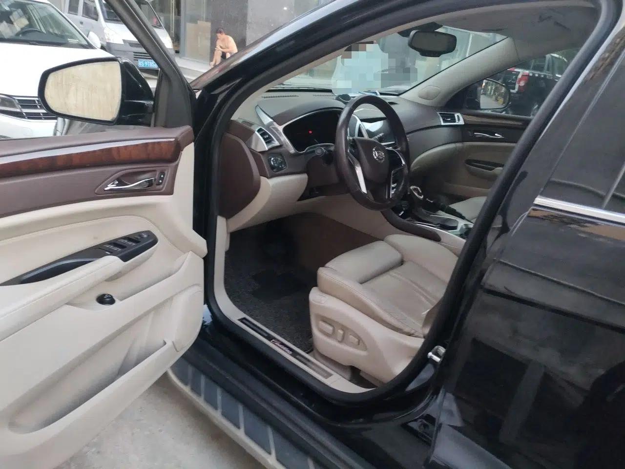 Cadillac SRX 2014 3.0L Elite Model — миниатюра 16