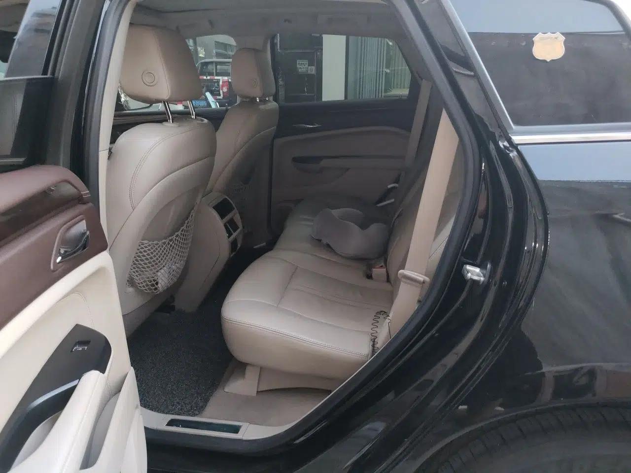 Cadillac SRX 2014 3.0L Elite Model — миниатюра 17