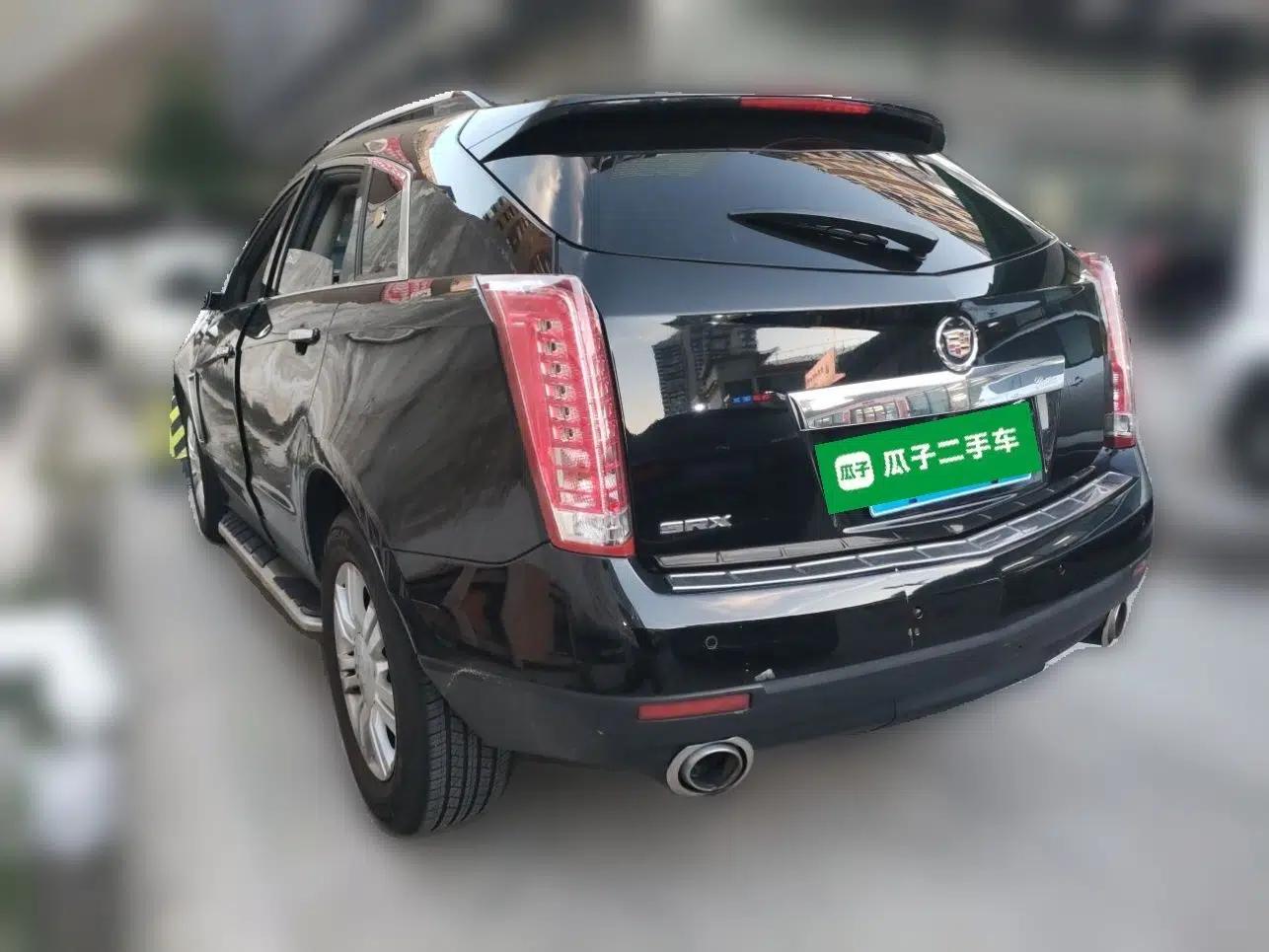Cadillac SRX 2014 3.0L Elite Model — миниатюра 4