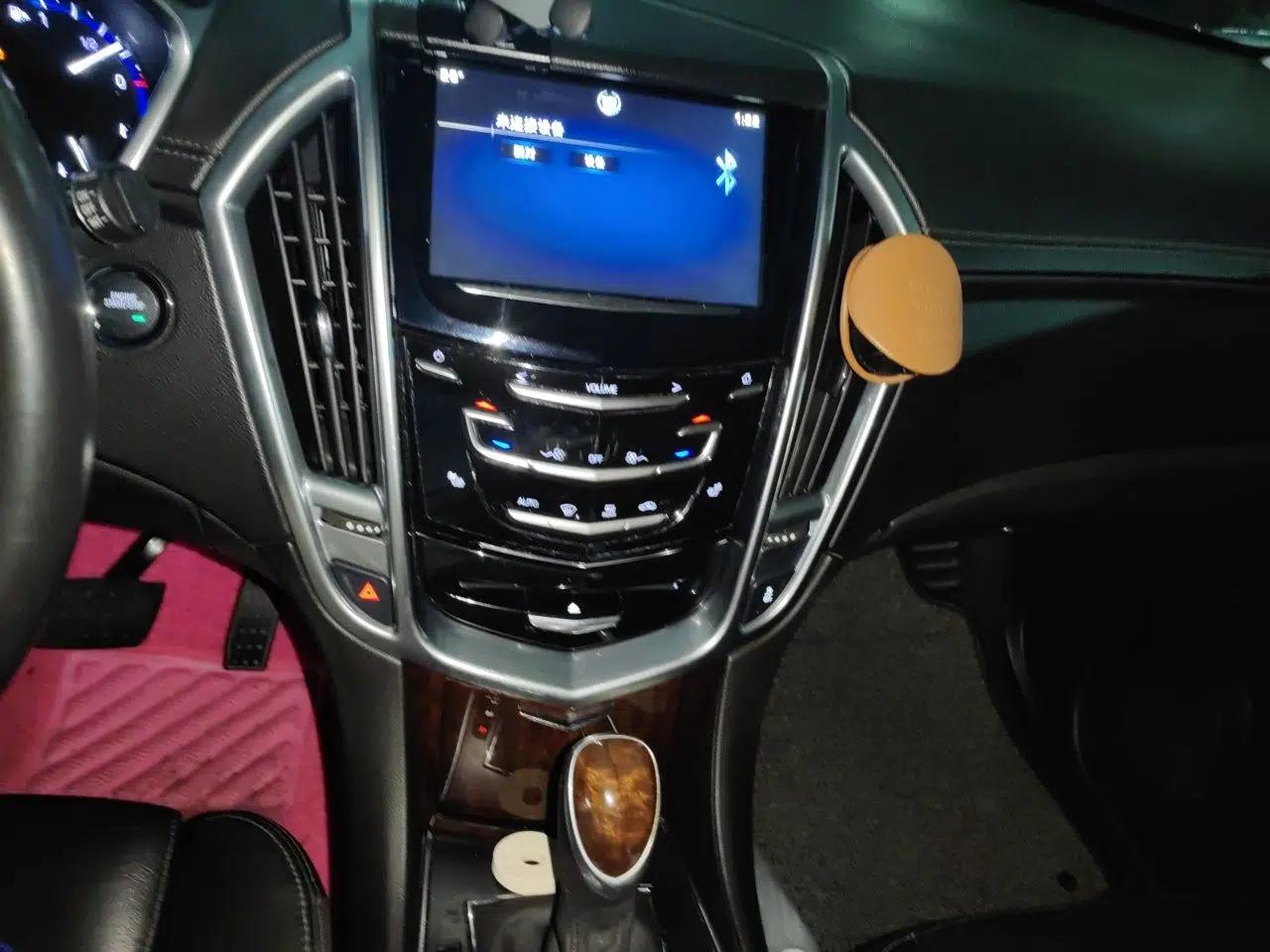 Cadillac SRX 2013 3.0L Leading Model — миниатюра 13