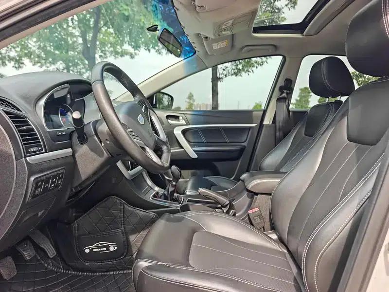 Geely Emgrand 2015 Sedan 1.5L Manual Upgrade Version — миниатюра 15