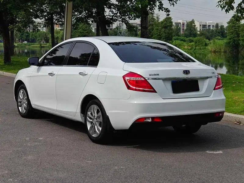 Geely Emgrand 2015 Sedan 1.5L Manual Upgrade Version — миниатюра 5